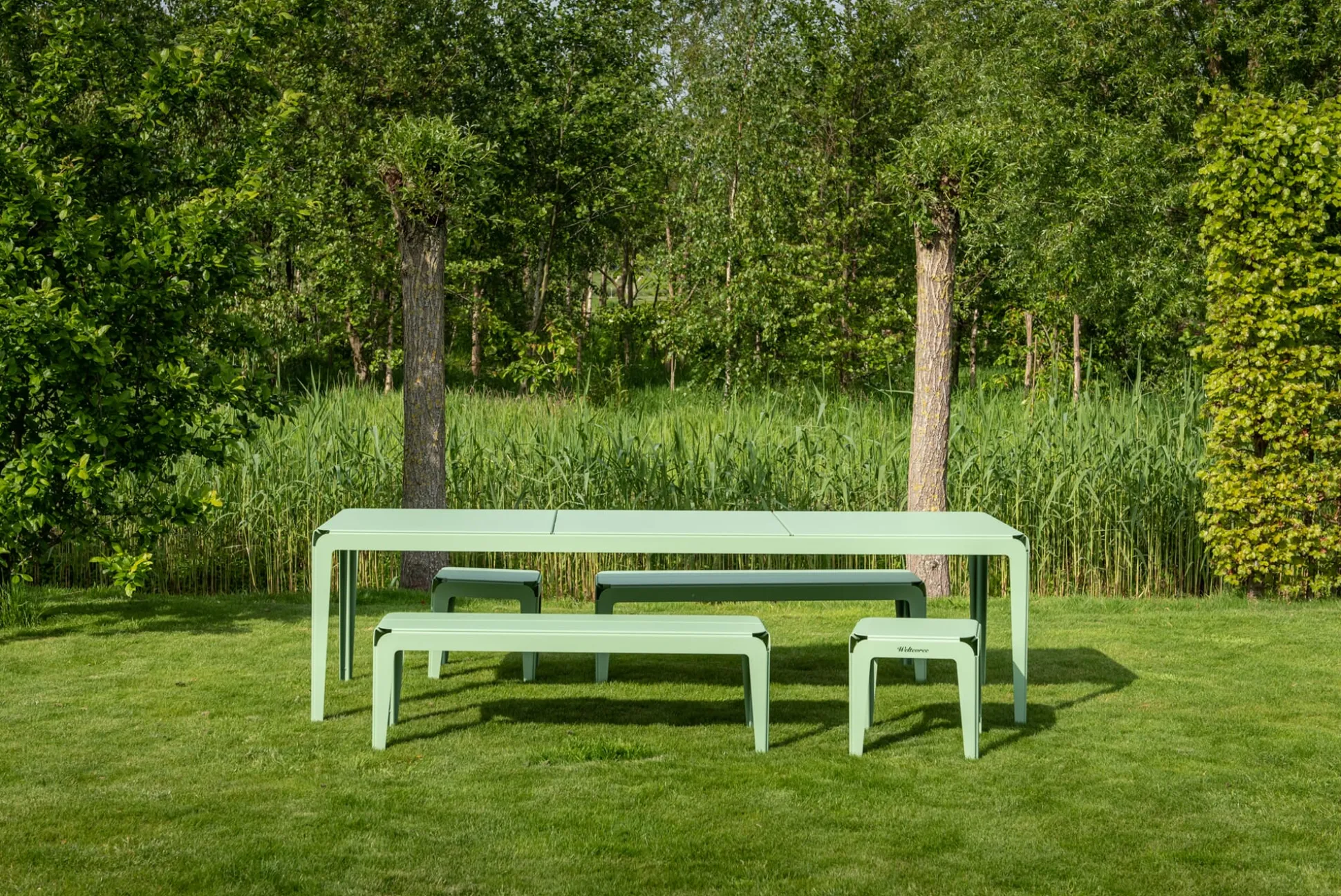 Bank Bended Bench 140