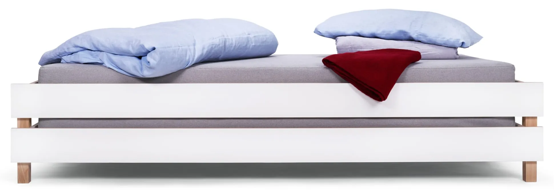 Bett Stiege, Stapelbar