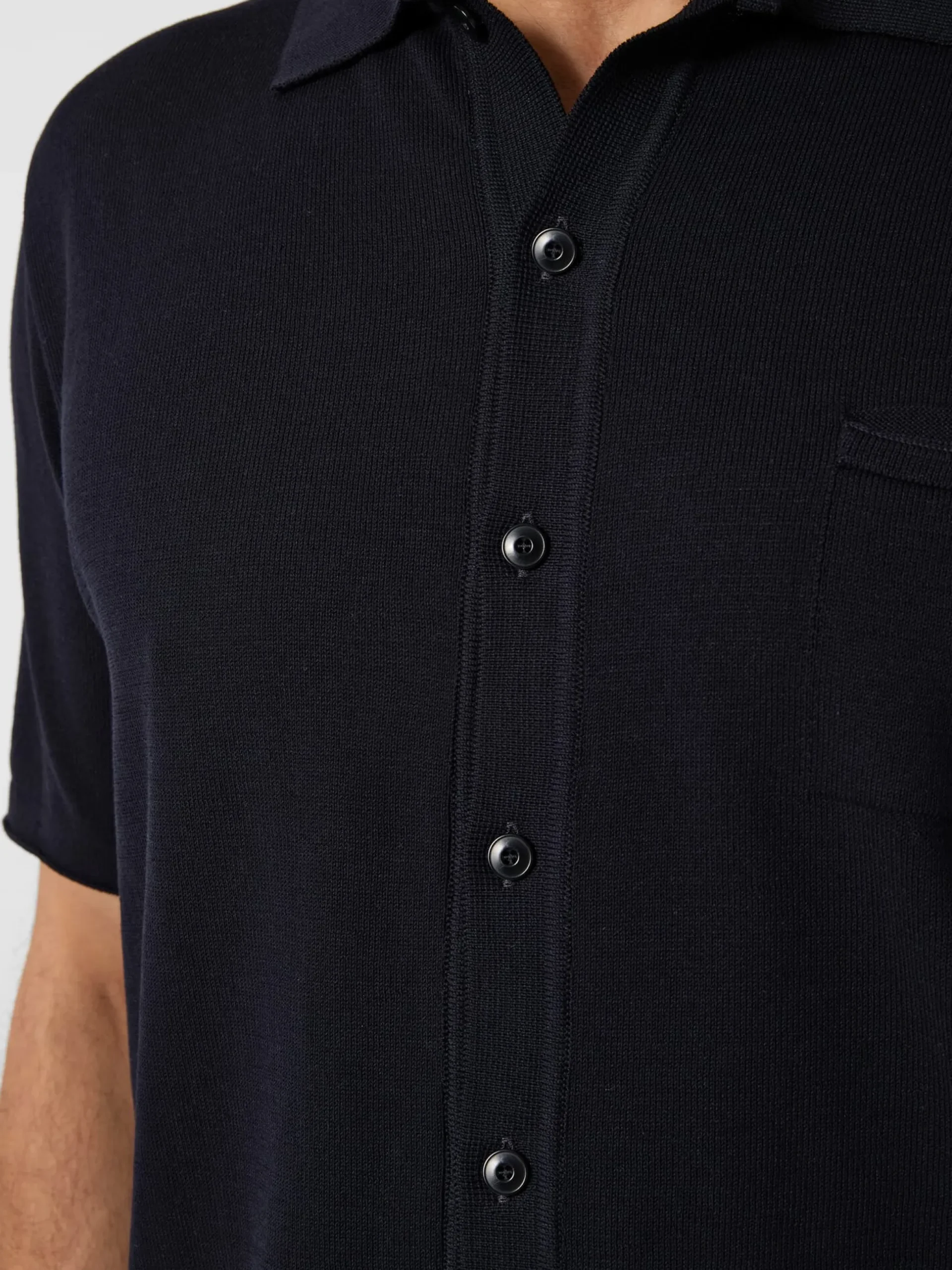 Herren-Strickshirt geknöpft