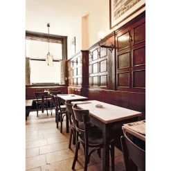 Wirtshaus-Tisch